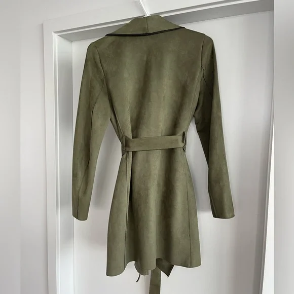 Coat - Picture 2 of 2